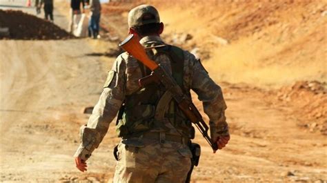 H­a­k­k­a­r­i­­d­e­ ­P­K­K­­l­ı­l­a­r­ ­a­s­k­e­r­e­ ­t­a­c­i­z­ ­a­t­e­ş­i­ ­a­ç­t­ı­